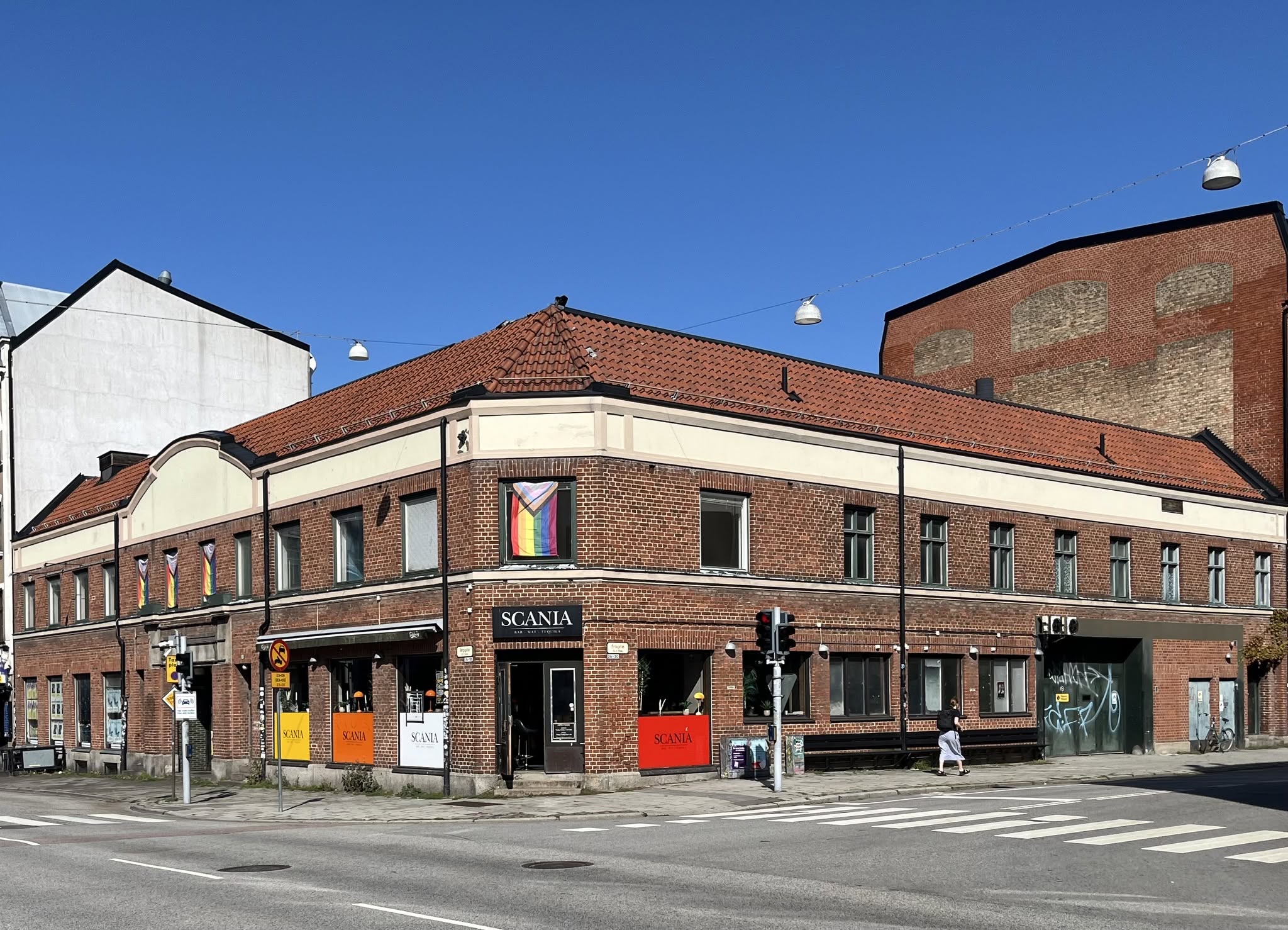 Fastigheten sedd från korsningen Bergsgatan/Friisgatan
